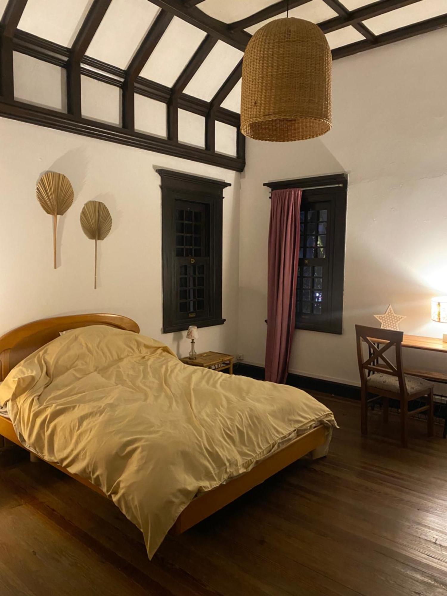 Habitacion 1 Casona Ellauri Habitación en casa particular Montevideo